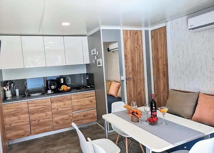 J & R Mobile Homes Parco vacanze