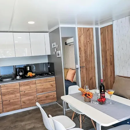 J & R Mobile Homes Holiday park